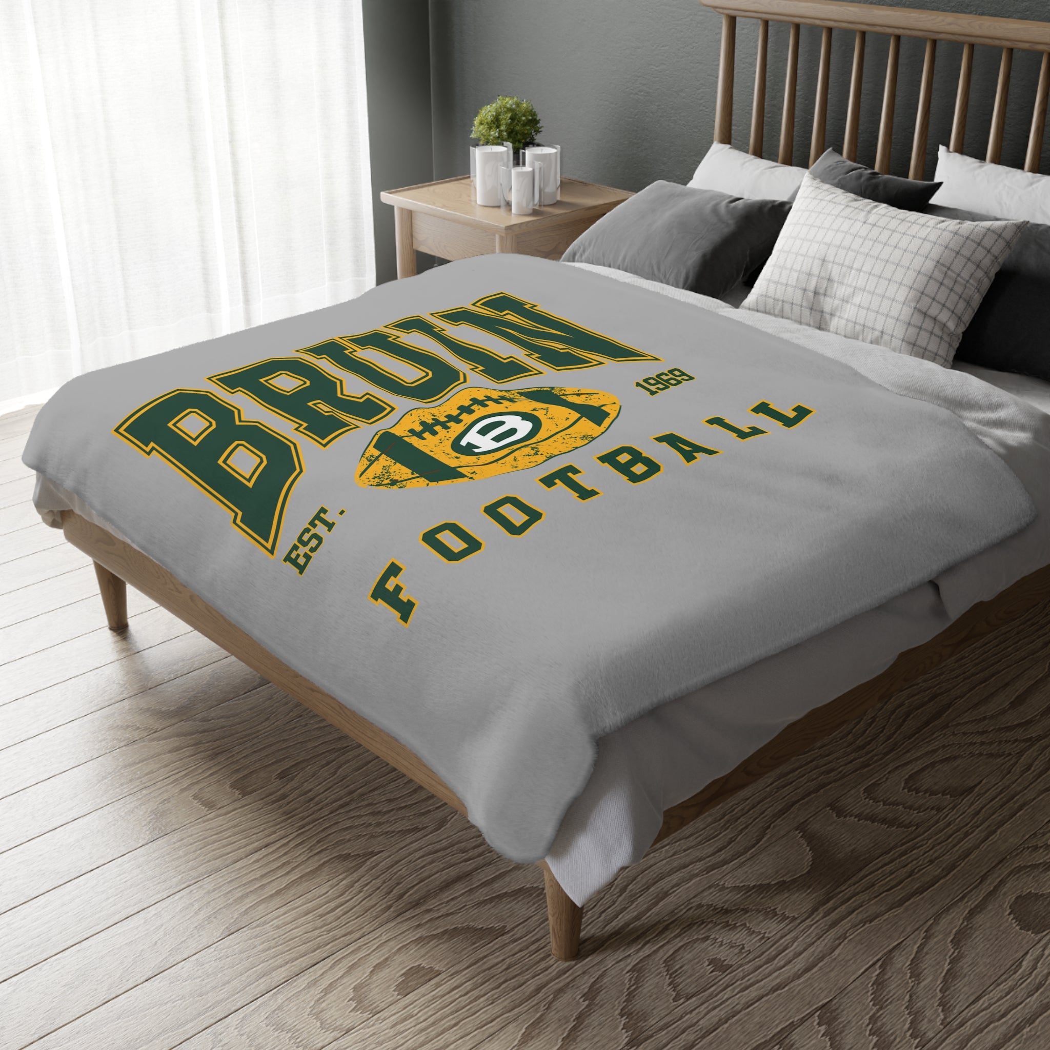 Bruin Football Heritage Graphic Super Soft Velveteen Microfiber Blanket (Two-sided print)